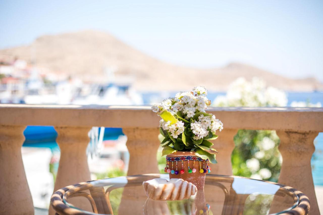 Annas Houses Chalki Town Екстер'єр фото