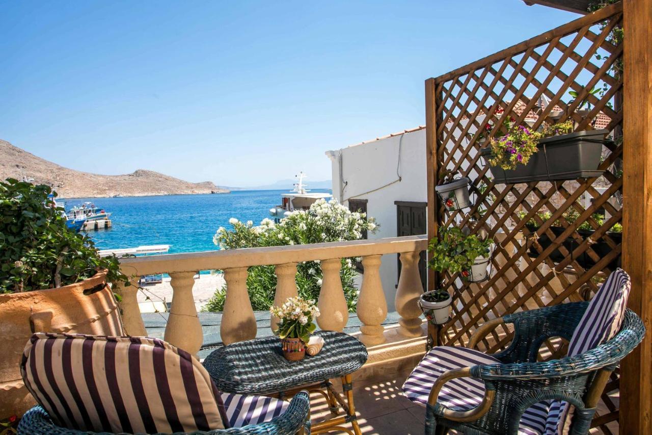 Annas Houses Chalki Town Екстер'єр фото