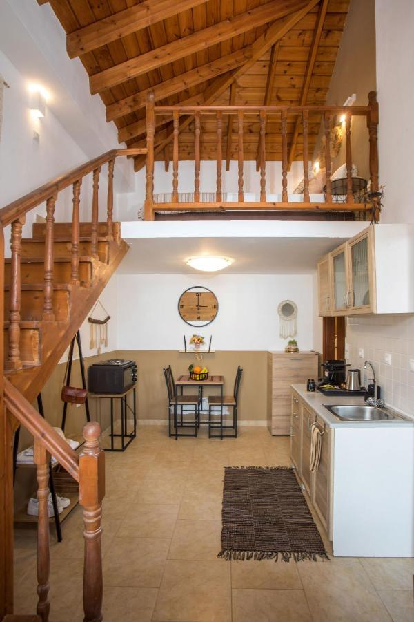 Annas Houses Chalki Town Екстер'єр фото