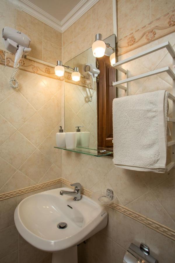 Annas Houses Chalki Town Екстер'єр фото
