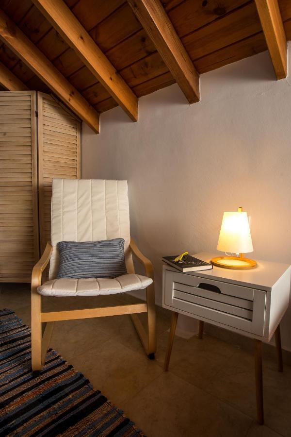 Annas Houses Chalki Town Екстер'єр фото